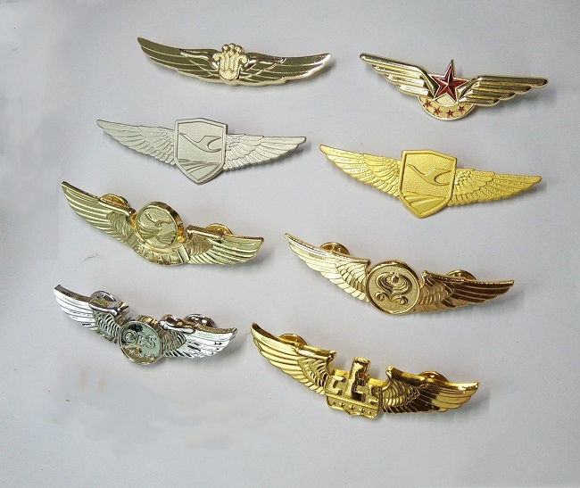 Captain Uniform Metal Cap Badg - Women Accessories Business recensione e prezzo