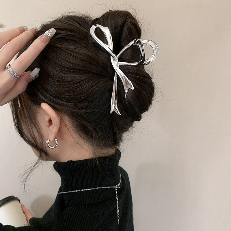 2023 Vintage Hollow Hair Clip  - Women'S Winter Accessories Set recensione e prezzo